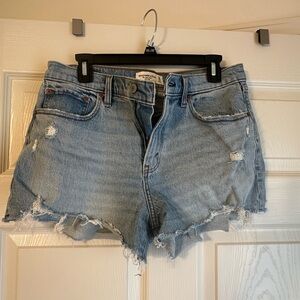 Abercrombie & Fitch Curve Love Mid Rise Mom Shorts